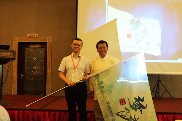 1534387507636376.png blob.png